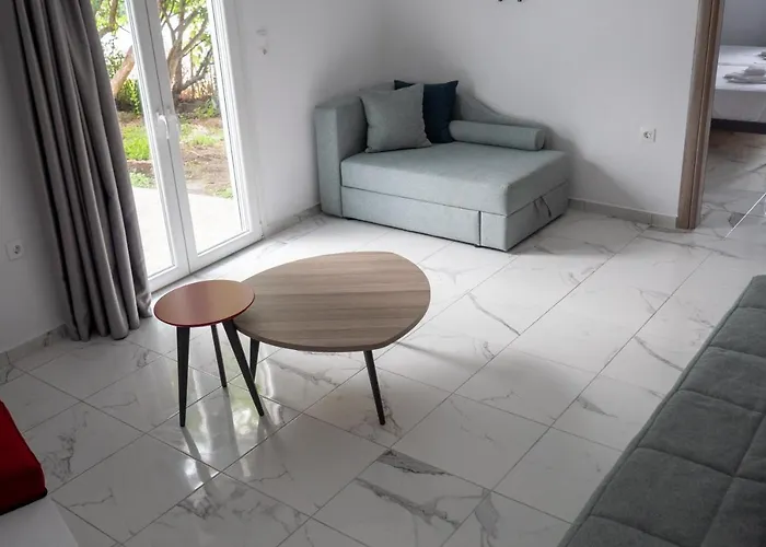 Koukounari 3* Néos Marmarás